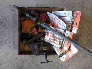 lot 186 image: Box of Clamp Fixtures