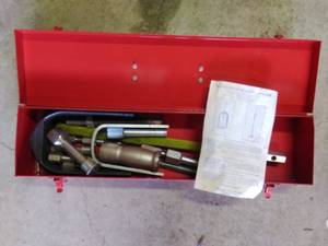lot 188 image: Snap-on Blind Hole Bearing Puller