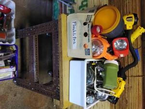 lot 199 image: Rolling Cart FULL of Flashlights