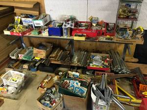 lot 352 image: Misc Hardware