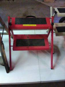 lot 500 image: mini step ladders