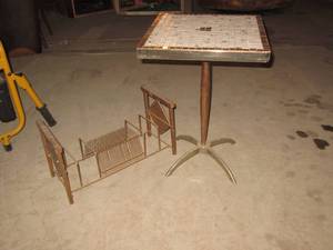 lot 49 image: End table and record rack...