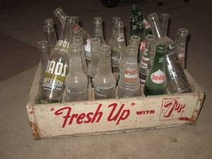 lot 51 image: Crate of vintage pop bottles...