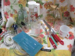 lot 74 image: Vintage glass and kitchenware...