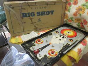 lot 86 image: Gotham Big Shot tabletop pinball ma...