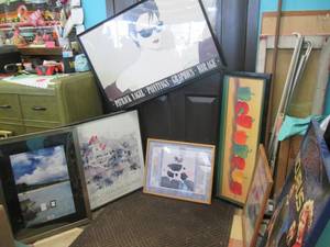 lot 96 image: Lot of art and wall hangings...