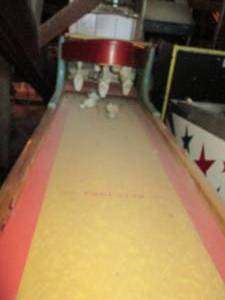 lot 4 image: Strike Zone vintage arcade bowling ...