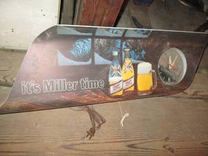 lot 6 image: Miller Beer clock...