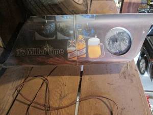 lot 8 image: Miller Beer clock...