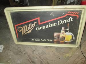 lot 18 image: Miller Genuine Draft lighted beer s...