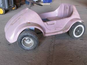 lot 27 image: Pedal car...