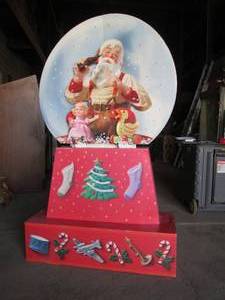 lot 33 image: Coca Colacardboard Santa approx. 5...