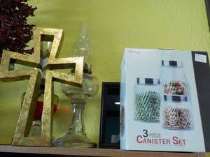 lot 210 image: Contents of all 7 Shelves (shelving...