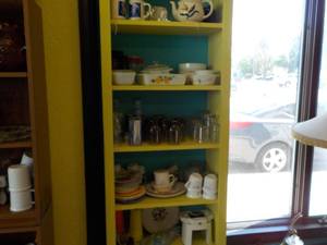 lot 212 image: Contents of 6 Shelves (shelving uni...