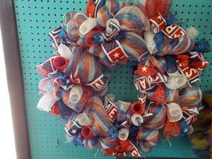 lot 224 image: 4th of July Wreath 25 in....