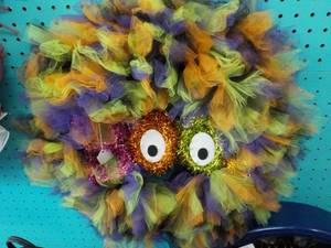 lot 226 image: Halloween Wreath  26...