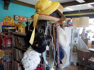 lot 279 image: Lot of Vintage Hats...