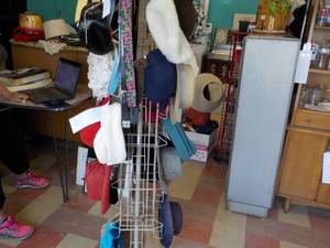 lot 281 image: Display Spinning Rack Only (no Hats...