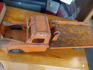 lot 302 image: Vintage Metal Truck 20 long...