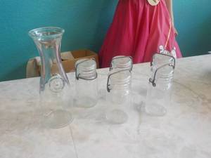 lot 332 image: 5 Glass Jars with Covers and extra ...