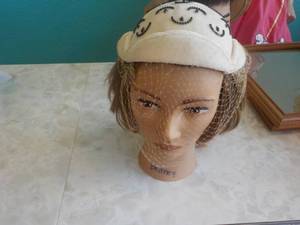 lot 358 image: Female Head Mannequin with Hat...