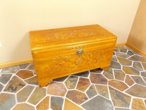 lot 20 image: Hand Carved Wood Asian Dragon and Phoenix Themed Trunk 