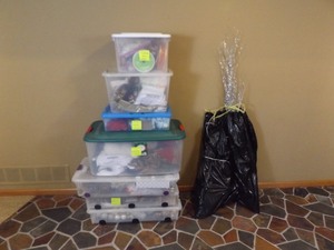 lot 22 image: Large Lot of Christmas Decorations etc.