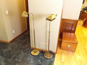 lot 58 image: 2 Working Brass Pharmacy Lamps