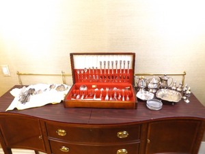 lot 75 image: Large Lot of Vintage Silver Plate Flatware etc.