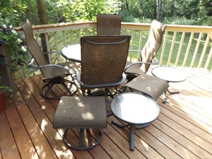 lot 99 image: Homecrest 9 Piece Patio Furniture Set