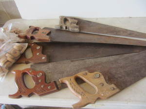Carpenter Saws, Biscuits & Pegs