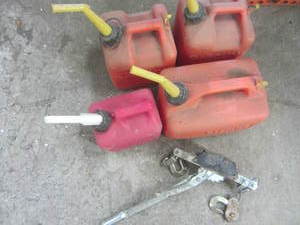 Gas Cans, Comalong