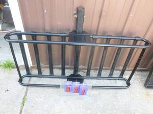 lot 27 image: Steel receiver mount cargo platform. As shown.