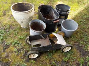 lot 3 image: Outdoor Dcor Lot...