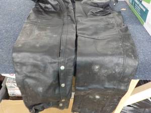 lot 44 image: Interstate Leather Size M Chaps- ne...