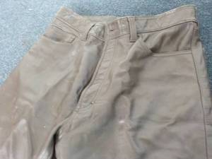 lot 46 image: Leather Mens Cycle Pants size 35 ...