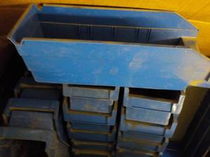 lot 141 image: Lot of Plastic Storage 11 x 4 x 4...