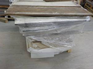 lot 168 image: Pallet of various size Doors...