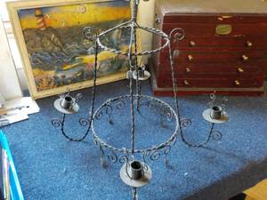 lot 76 image: Jewelry boxes needs cleaning and d...