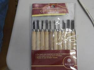 lot 77 image: Woodcraft Craving Knives 10 pc set...