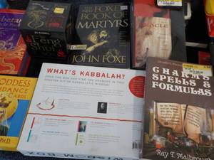 lot 89 image: Kabbalah, Oracle cards and more...