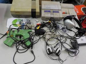 lot 182 image: Nintendos, Blaster, Headphones, an...