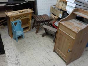 lot 217 image: 5 Pieces of furniture...
