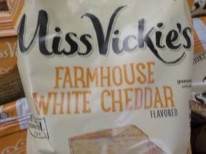 lot 284 image: Case of 64 Bags Miss Vickies Farmh...