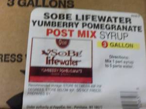 lot 324 image: 3 Gallon Sobe Lifewater Yumberry Po...