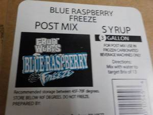 lot 335 image: 3 Gallon Blue Raspberry Freeze Post...