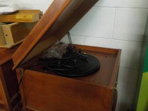 lot 344 image: Crosley RadioCassetteCD Turntable...