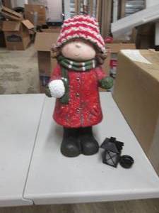 lot 6 image: Christmas Caroler open box lantern ...