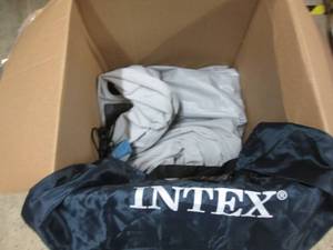 lot 10 image: Intex Airbed  Twin open box Retail...