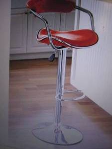 lot 11 image: Arm Style Stool opebn box Retail $9...